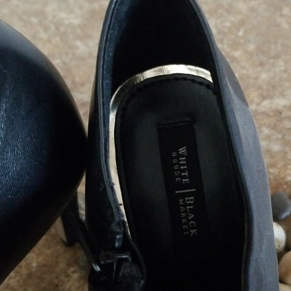 White House Black Market leather booties - Picture 4 of 4